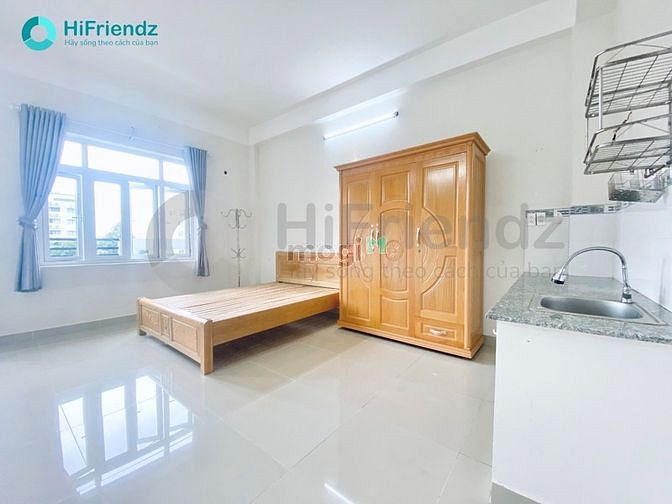 Hình ảnh Studio FULL NỘI THẤT cửa sổ ban công rộng