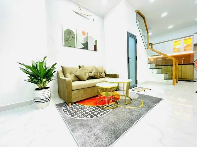 Hình ảnh nhà đẹp 4 x 8, 1 lầu, Phan Văn Trị ( 2pn có máy lạnh)