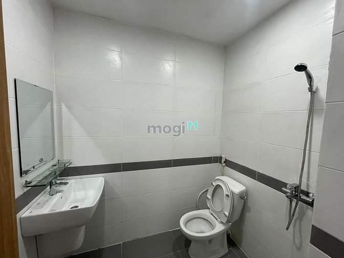 Hình ảnh CHUYỂN VỀ QUÊ cần bán chcc Flemington Tower,Q11 92m2,3pn 3nvs 1ty215