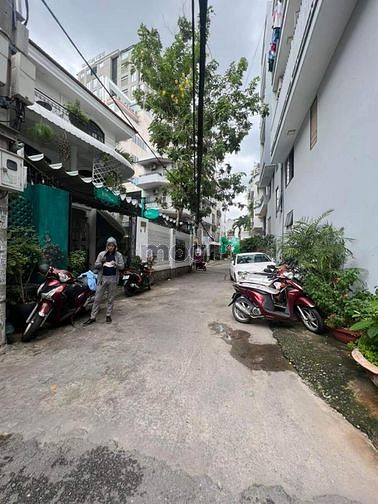 Hình ảnh cho thuê biệt thự 8 x 20, 2 lầu đường Tân Cảng Phường 25 Binh Thạnh