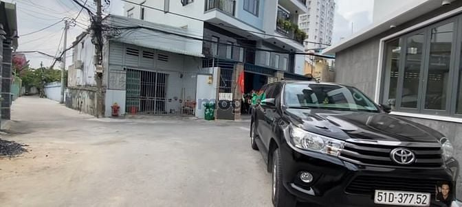 Hình ảnh Lô đất gần Ga Metro, Trường Thọ, Thủ Đức, 703m2, chỉ 29.9 Tr/m2, 21 tỷ