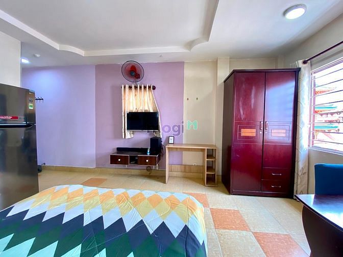 Hình ảnh Phong ban công full nội thất giá HSSV _ Đh Luật _ Bến Vân Đồn _ Quận 4