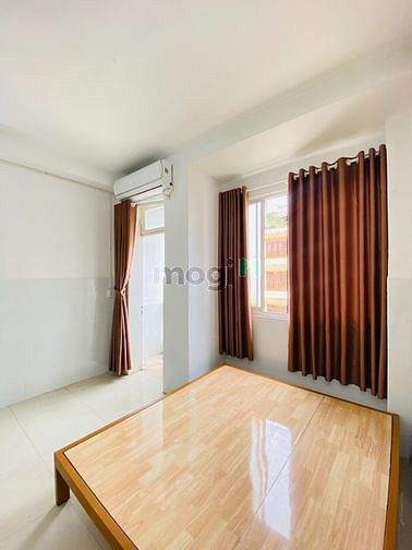 Hình ảnh CHDV -Ban Công DT 30m2 Ngay Chợ Hạnh Thông Tây