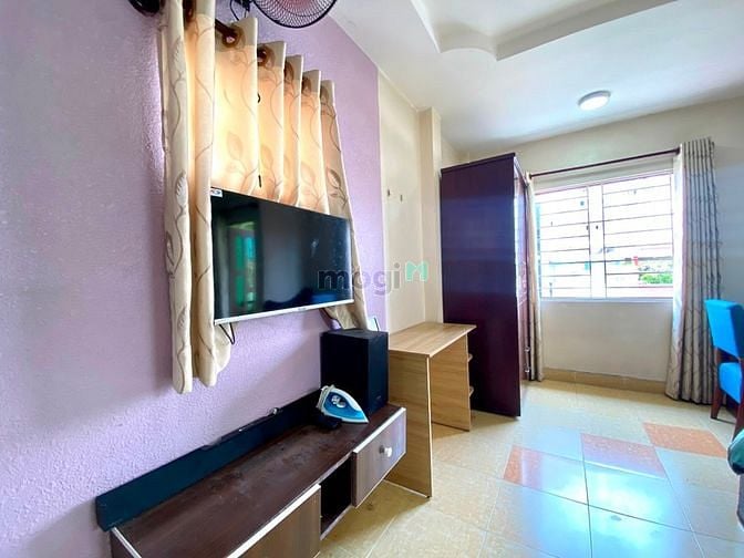 Hình ảnh Phong ban công full nội thất giá HSSV _ Đh Luật _ Bến Vân Đồn _ Quận 4