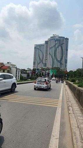 Hình ảnh 💥️Siêu Đẹp 2.1 tỷ - 34m - Cách Mặt Phố 20m Ô Tô đỗ Cửa :Tại Ngọc Thụy