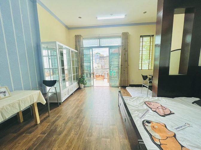 Hình ảnh Căn Studio Rộng 50m2 Full Nội Thất Ban Công- Công Viên Làng Hoa