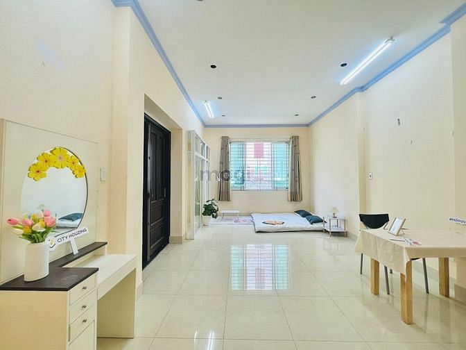Hình ảnh Căn Studio Rộng 50m2 Full Nội Thất Ban Công- Công Viên Làng Hoa