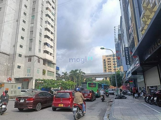 Hình ảnh Bán nhà phố Nguyễn Văn Lộc - Ô tô tránh- Kinh doanh- 105m- MT 6m- 26Tỷ