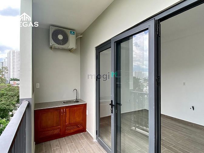 Hình ảnh CHO THUÊ CĂN HỘ bancolny full nội thất thoáng mát Y HÌNH Quận 8