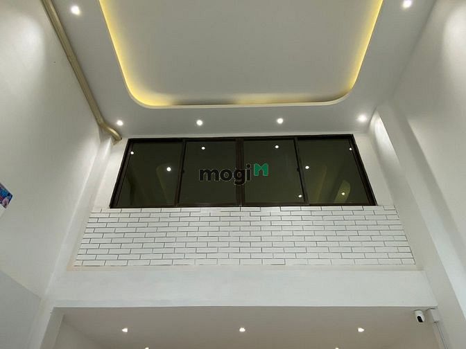 Hình ảnh Ngang 4.5m - Cho thuê nhà đường 134 Thành Thái quận 10