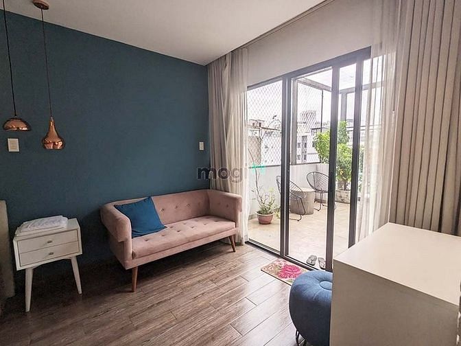 Hình ảnh Penthouse đường CMT8 Quận 10 ban công full nội thất