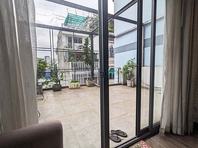 Hình ảnh Penthouse đường CMT8 Quận 10 ban công full nội thất