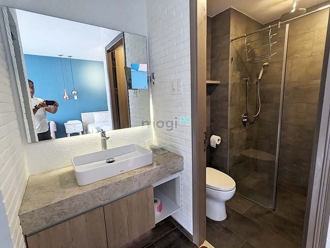 Hình ảnh Penthouse đường CMT8 Quận 10 ban công full nội thất