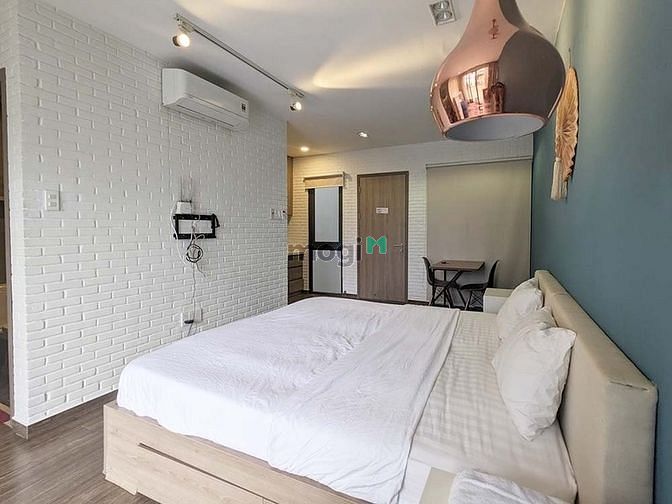Hình ảnh Penthouse đường CMT8 Quận 10 ban công full nội thất