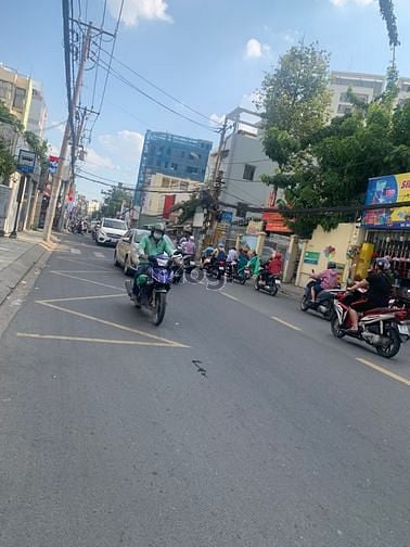Hình ảnh Đất Ngộp Bank ! Hẻm xe hơi 1 sec Lê Quang Định 4.2x25m giá 8Tỷ  TL