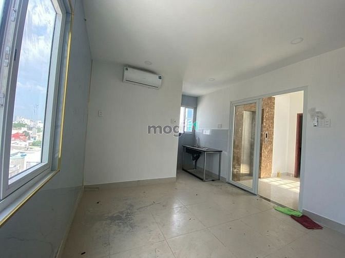 Hình ảnh CHDV có ban công, nội thất cơ bản - Ở Nguyễn Quang Bích P13 Tân Bình