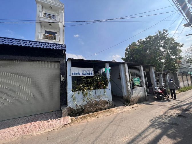 Hình ảnh Bán đất Mặt tiền hẻm cách QL 13 chỉ 100m giá chỉ 5.1 tỷ