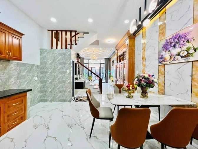 Hình ảnh Nhà Tân Phú , HXh, 40m2 chỉ có 5 tỷ