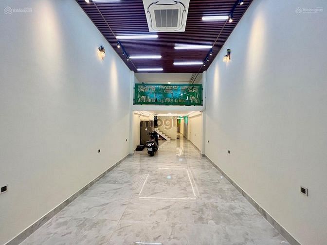 Hình ảnh Cho thuê nhà Quận 1 - 4.5x27m - 6 Tầng có thang máy, PCCC