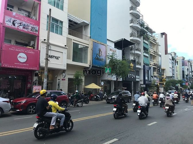 Hình ảnh Cho Thuê Nhà MT Võ Văn Tần Q3 _ (5x20m) 4 Tầng, Đoạn 2 Chiều