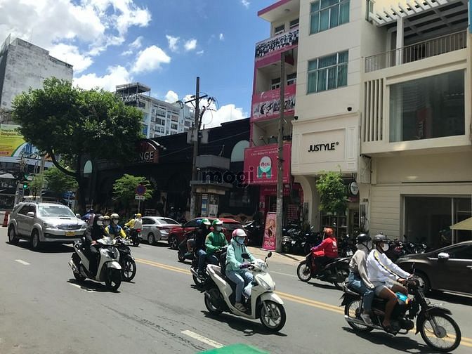 Hình ảnh Cho Thuê Nhà MT Võ Văn Tần Q3 _ (5x20m) 4 Tầng, Đoạn 2 Chiều