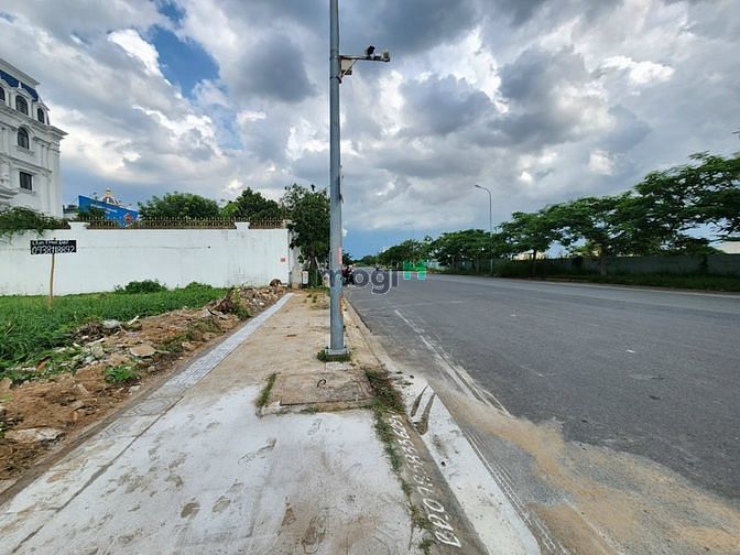 Hình ảnh ĐẤT MẶT TIỀN VIEW SÔNG! Cho thuê ĐẤT TRỐNG 15X20m- Giá chỉ 48tr/th
