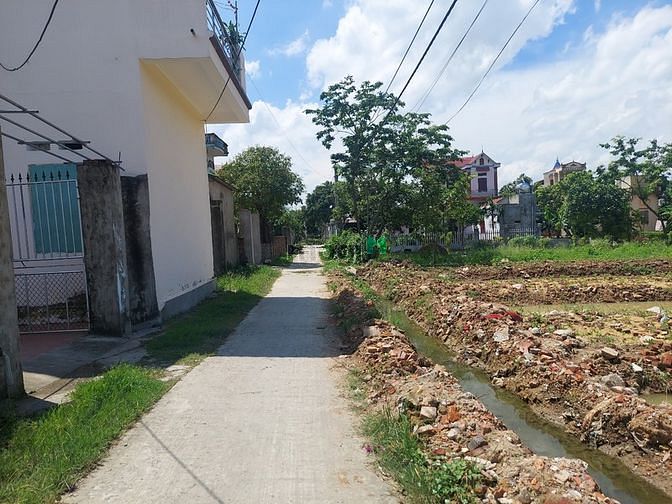 Hình ảnh QL17 đường thông rộng, làng Vàng, Xuân Lai, Gia Bình