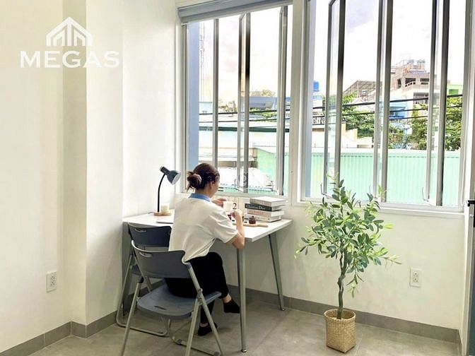 Hình ảnh Căn Hộ Xây Mới 100% - Full Nội Thất- Có Ban Công - Ở Lạc Long Quân