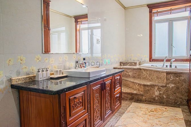 Hình ảnh Cho Thuê Biệt Thự Cao cấp 6 PN 400 m2 Đối diện Landmark 81 7000$