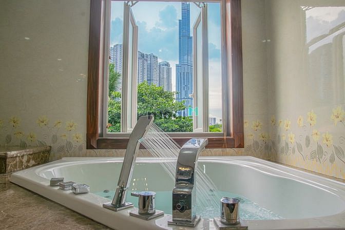 Hình ảnh Cho Thuê Biệt Thự Cao cấp 6 PN 400 m2 Đối diện Landmark 81 7000$