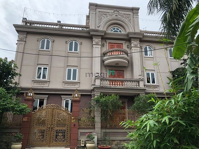 Hình ảnh Cho Thuê Biệt Thự Cao cấp 6 PN 400 m2 Đối diện Landmark 81 7000$