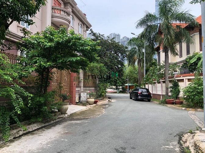 Hình ảnh Cho Thuê Biệt Thự Cao cấp 6 PN 400 m2 Đối diện Landmark 81 7000$
