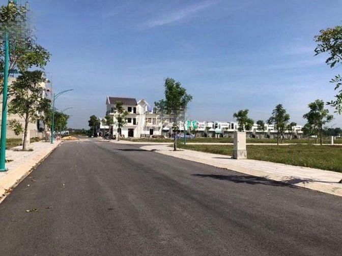Hình ảnh Bán nhanh vài lô đất DT 80m2 KDC Thới An giá 1 tỷ 820, sổ riêng