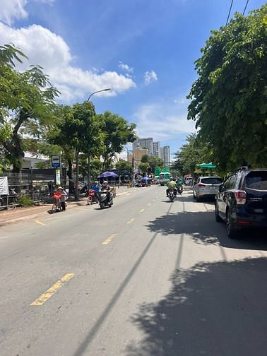 Hình ảnh NGỘP! Bán đất khu Phân Lô đường Lê Văn Thịnh - 100m2 giá 5tỷ7