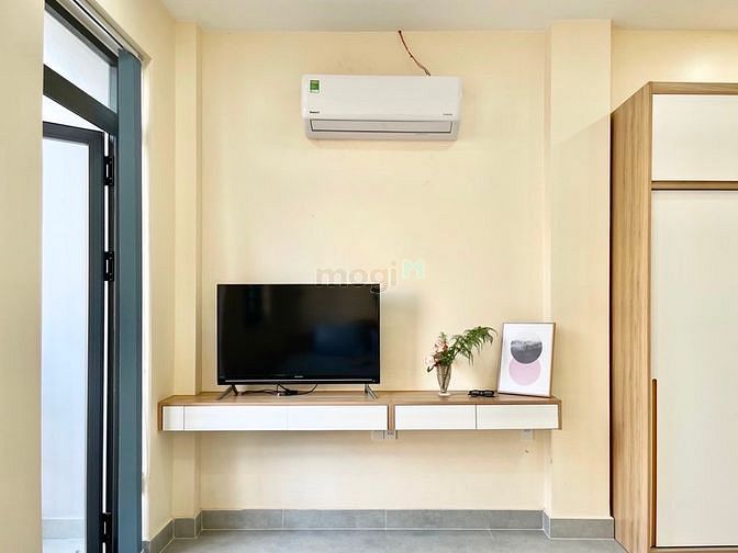 Hình ảnh Studio ban công full nội thất Sân Bay - tiện đi các quận Trung Tâm