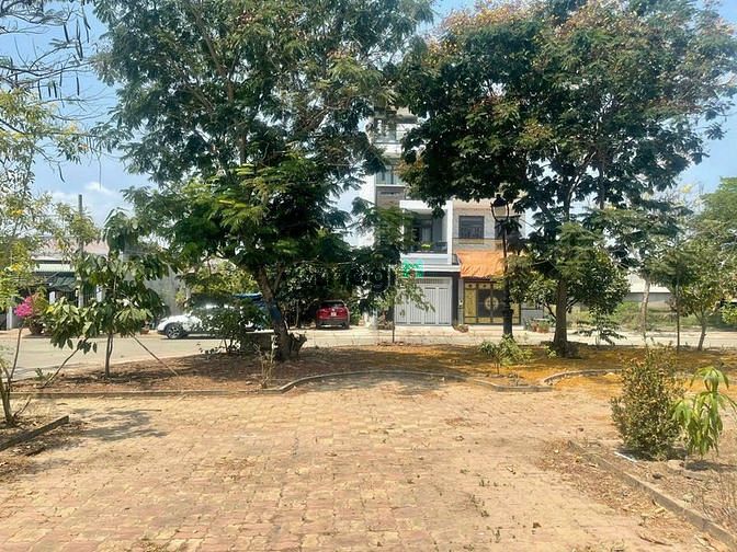 Hình ảnh Bán Lô Đất 105m2 Đường 249 Hoàng Hữu Nam,Phường Tân Phú