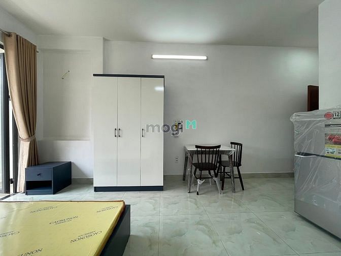 Hình ảnh Studio Q10 full NT có ban công lớn gần Vạn Hạnh Mall