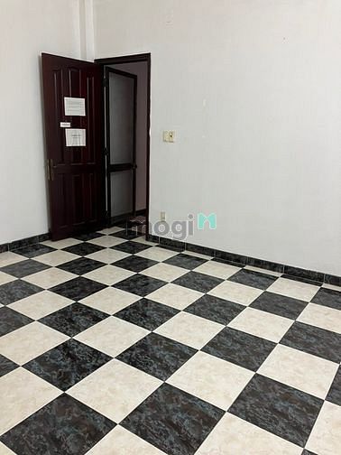 Hình ảnh Nhà mặt tiền 4*20 đường kính doanh khu tên lửa