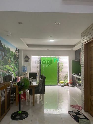 Hình ảnh Ngang 5m, Hơn 700m2 - Mặt Tiền 24B Bắc Hải, Quận 10..!!