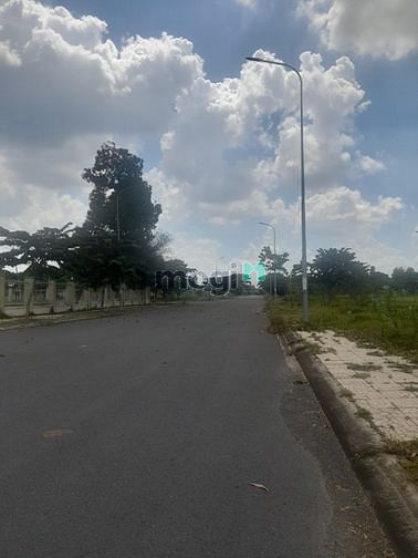 Hình ảnh Bán đất mặt tiền đường 21m đối diện trường học Long hưng Biên Hòa