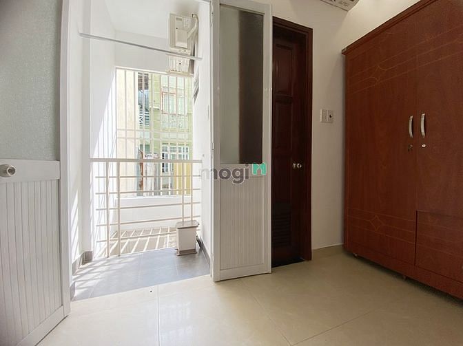 Hình ảnh TẶNG 1,5 TRIỆU - Cho thuê Phòng QUẬN 3 Ban công View đẹp, Gió lộng