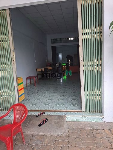 Hình ảnh Nhà MT cấp 4 có lửng 4*20 cho thuê