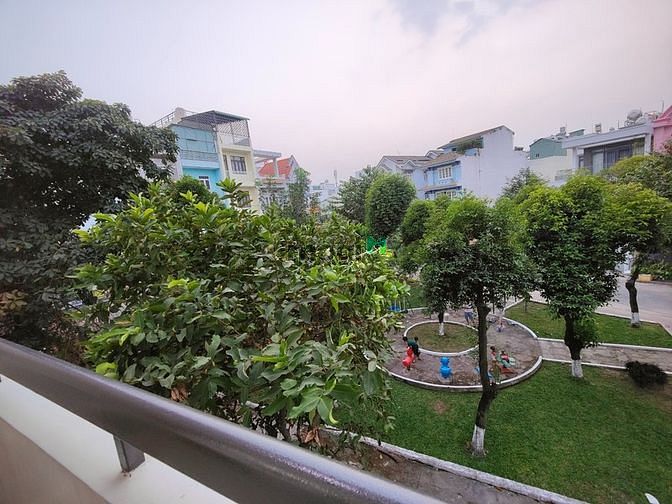 Hình ảnh CHDV-ban công FULL NT Trống sẵn ngay CV làng hoa