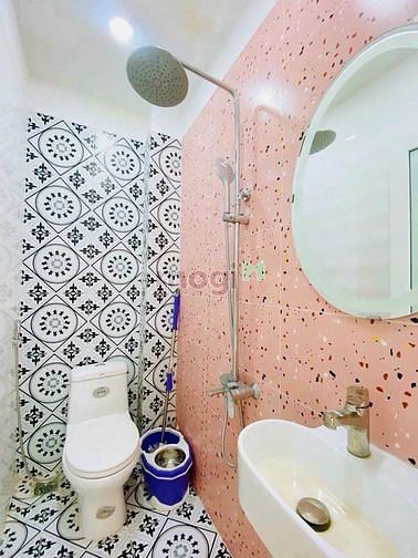 Hình ảnh Nhà mới đẹp, 46m2, ShR, 2PN, P16, Q4