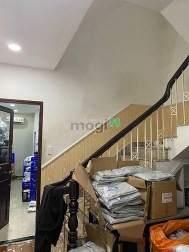 Hình ảnh Cho thuê nhà hxh 49/12a  Phan Đăng Lưu, P6, Bình Thạnh .
