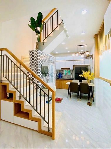 Hình ảnh Nhà mới đẹp, 46m2, ShR, 2PN, P16, Q4