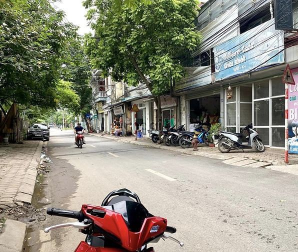 Hình ảnh Bắc Từ Liêm – 55m2, MT4.6m – Phân lô 3 thoáng- ÔTÔ vào đất – Nhỉnh 4Tỷ