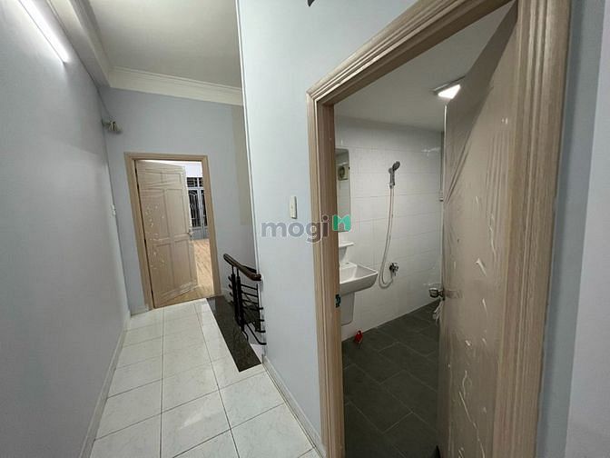 Hình ảnh Nhà MT 3,5 tấm 4*20 nhà mới khu tên lửa