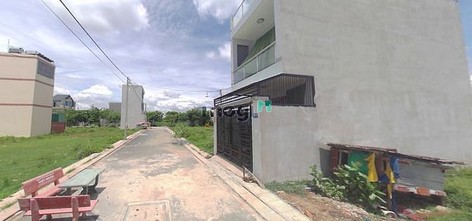 Hình ảnh Gấp! Hàng ngộp đất số đường Trần Lựu P. An Phú  Quận 2 DT 100m2/2,2tỷ