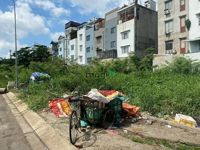 Hình ảnh Siêu phẩm đường Nguyễn Xí 64m2 giá chỉ 2tỷ1, sổ riêng từng nền